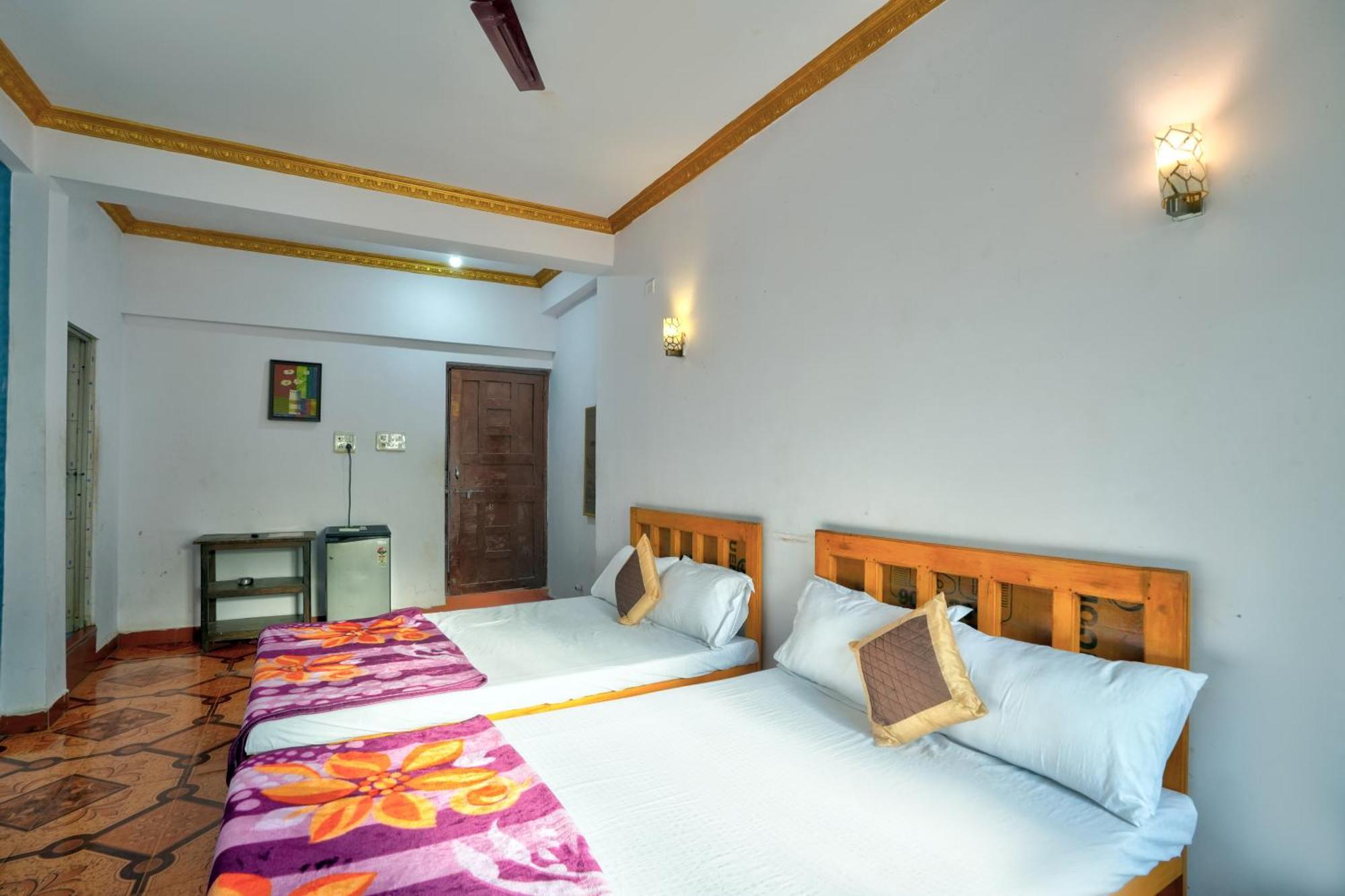 Om Sai Guest House Calangute Esterno foto