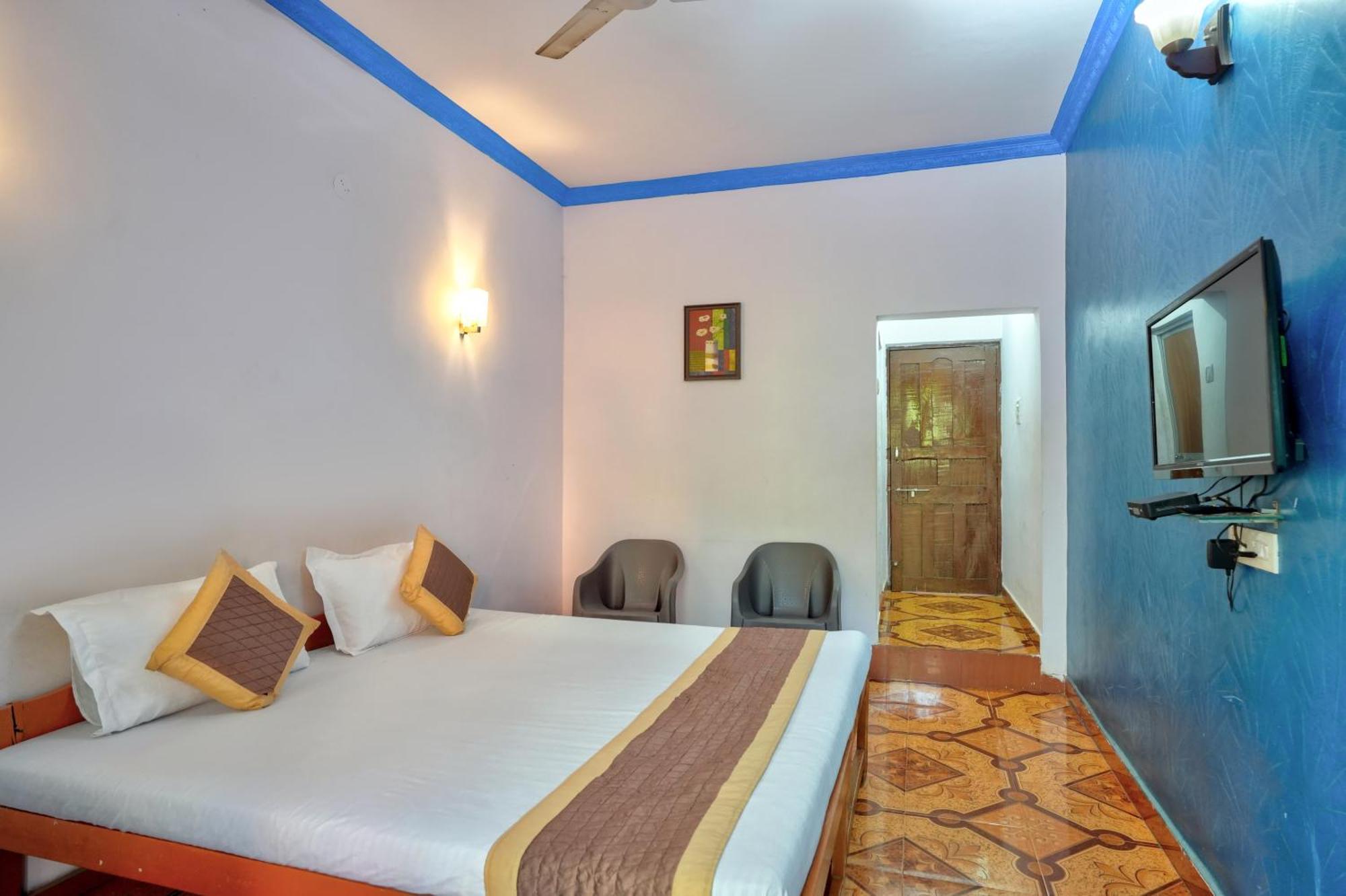Om Sai Guest House Calangute Esterno foto