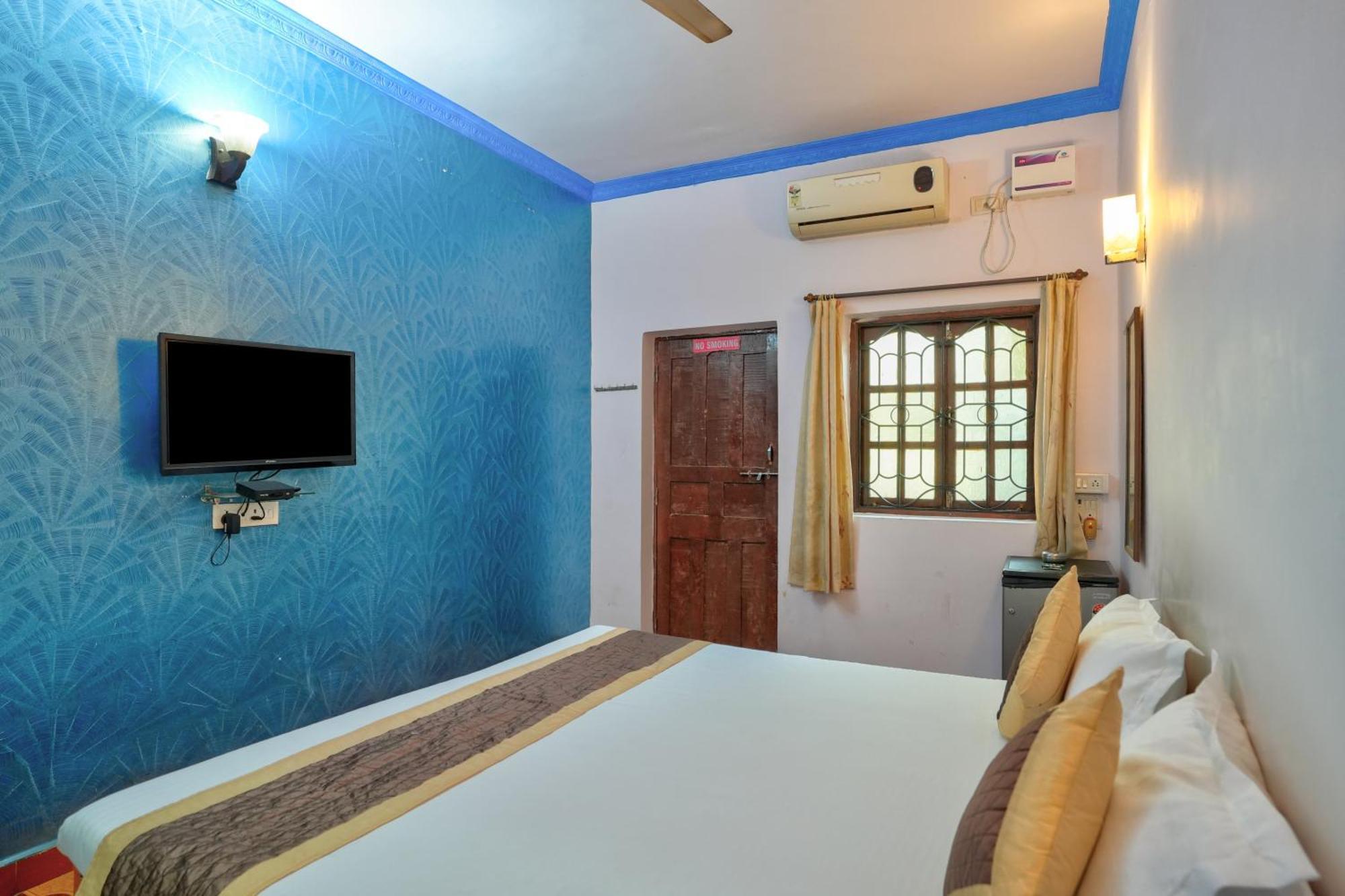 Om Sai Guest House Calangute Esterno foto